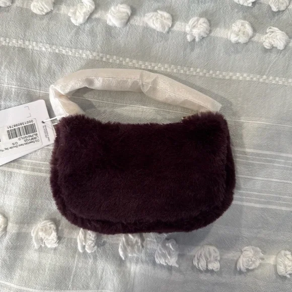 Lululemon City Essentials Bag NWT - Picture 6 of 6